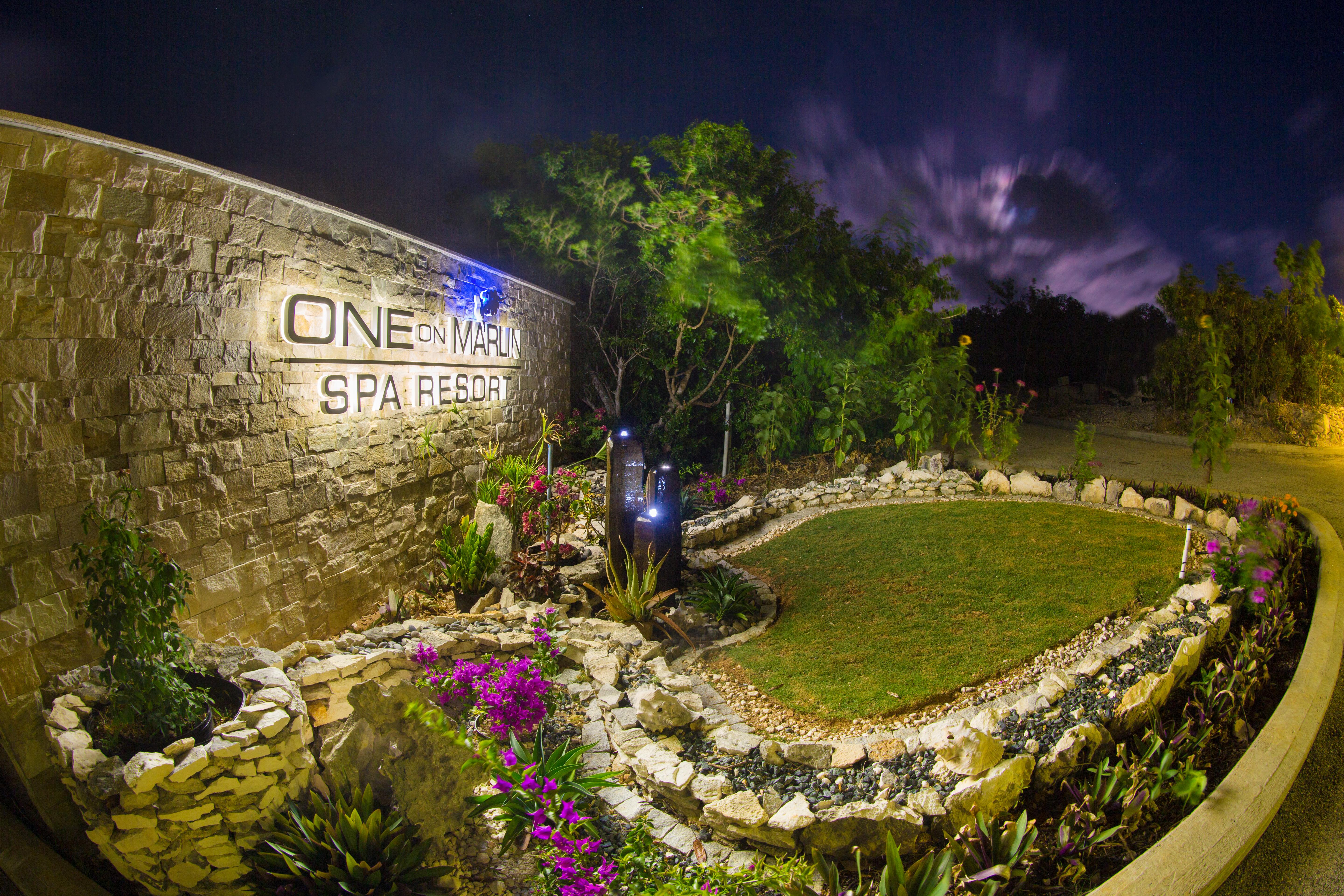 One On Marlin Resort (Adults Only) Turtle Cove Dış mekan fotoğraf
